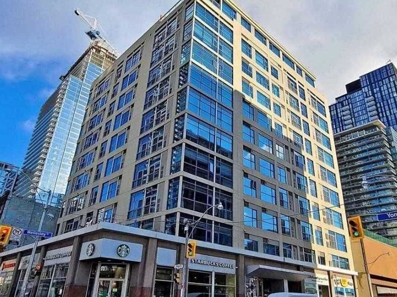 506-8 Wellesley St E