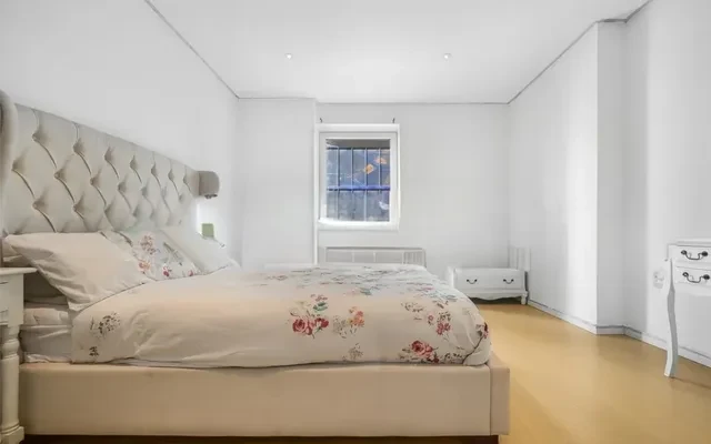 LH-2 Glasshouse Gardens 4