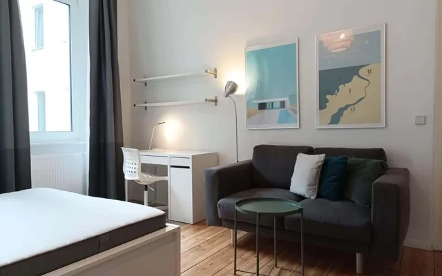 Beautiful 2 rooms flat in Neukoelln 0