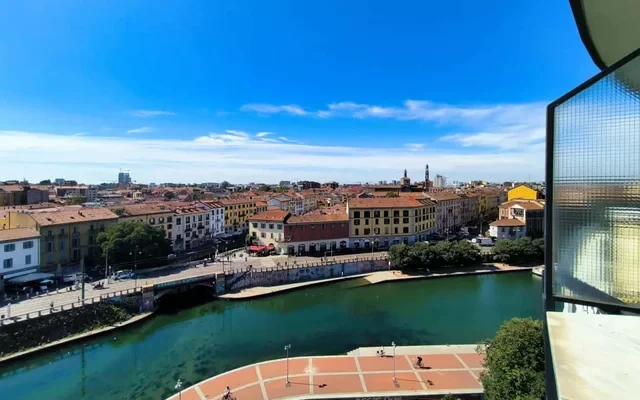 JOIVY Elegante appartamento con vista sulla Darsena 4