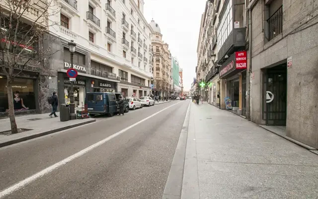 Fantastic 1-bedroom apartment near metro stationPuerta del Sol 0