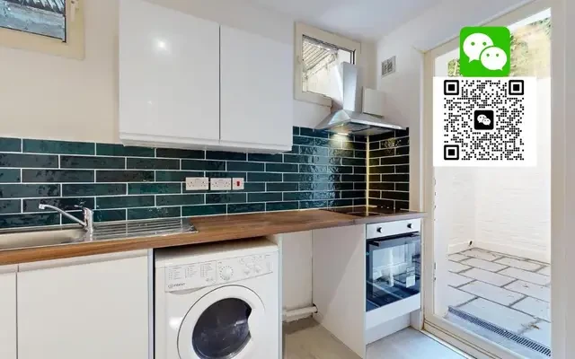 Warwick Road, London 1