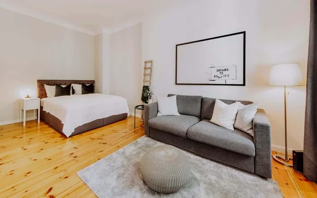 Ruhiges und stylisches Studio im Herzen des Prenzlauer Bergs 1
