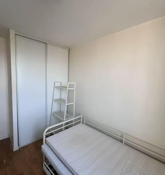 Ivry-sur-Seine 94e·10m²·F1·Une chambre （Colocation）·With furniture
