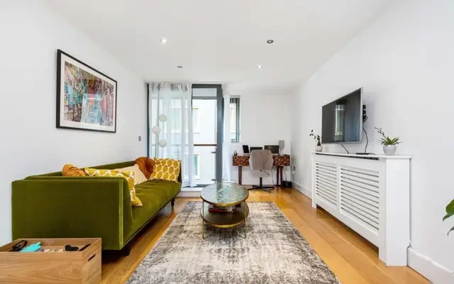 LH-Bastwick Street 1