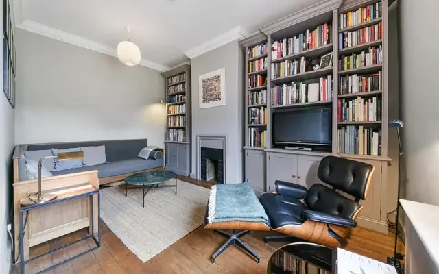 Trinity Green, Mile End Road, Bethnal Green, London, E1 4TS 3