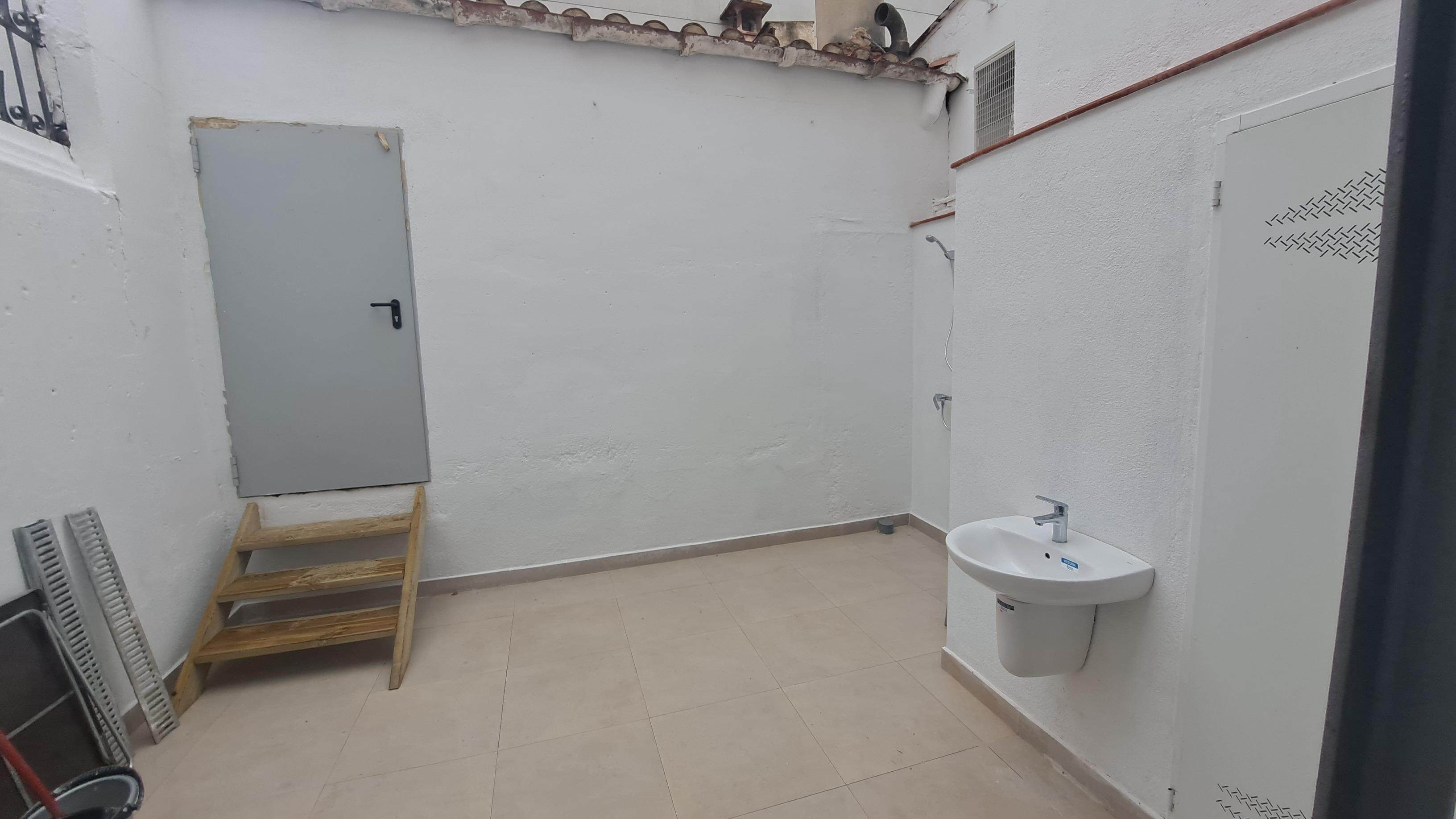 apartment near Carrer Arquebisbe Creus