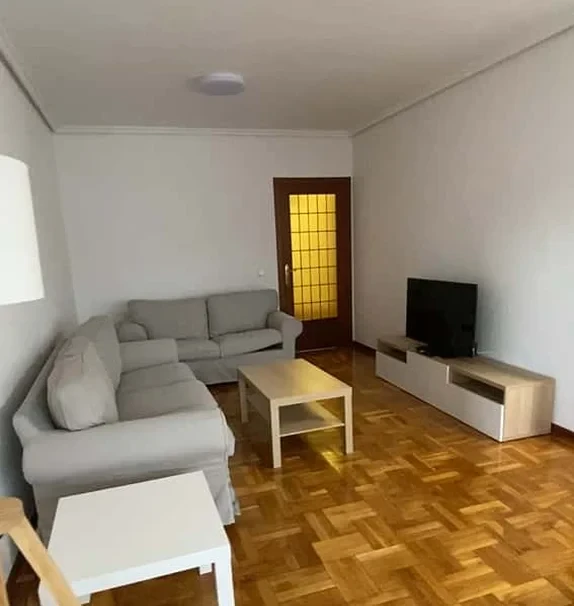 Piso grande a 10 minutos del centro y de la zona hospitalaria/universitaria