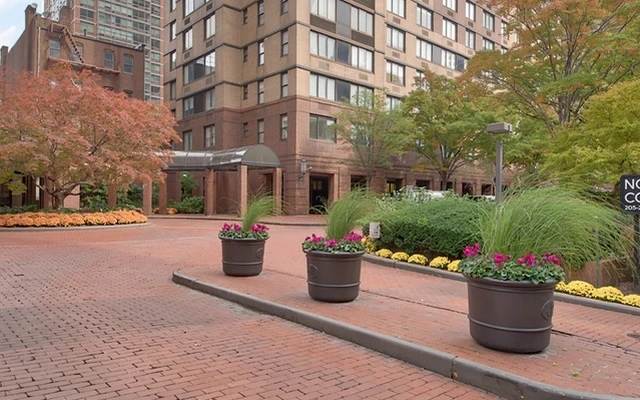 Normandie Court - New York student accommodation