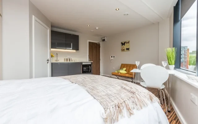 90 Princess Street 4