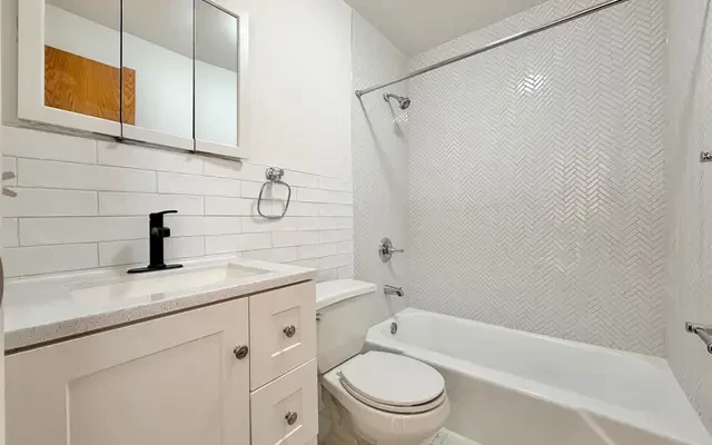 1993 3rd Avenue, New York 1