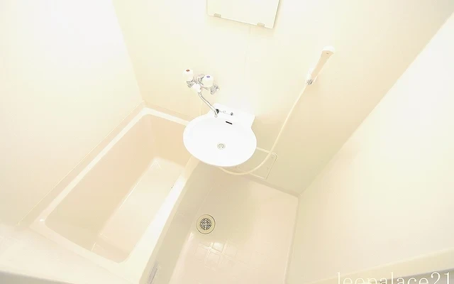 レオパレスエクレール 4