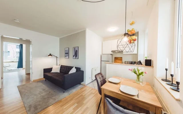Perfect 3-room apartment at Torstr. with balcony, Berlin 2