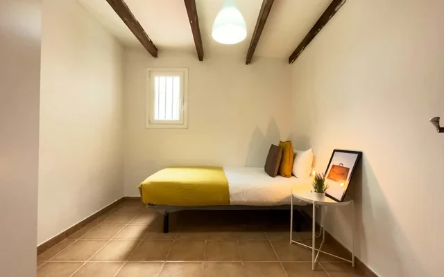 Piso en Carrer Nou de la Rambla - R41-HAB1 2