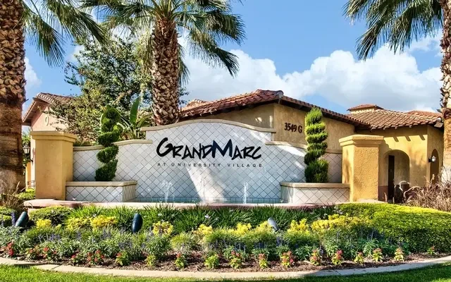 GrandMarc 0