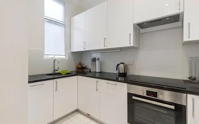 Cadogan Square, London, SW1X 0JW 2