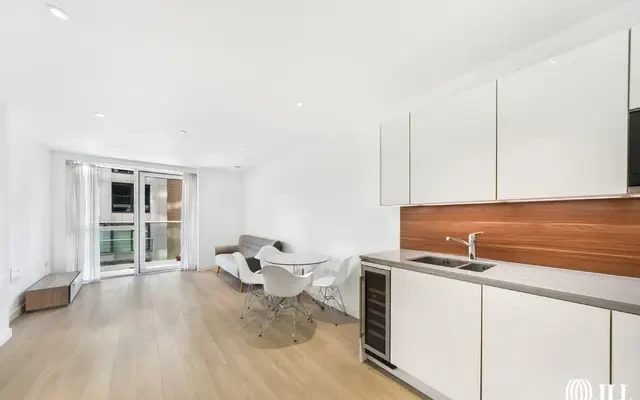 Skyline Apartments, London N4 3