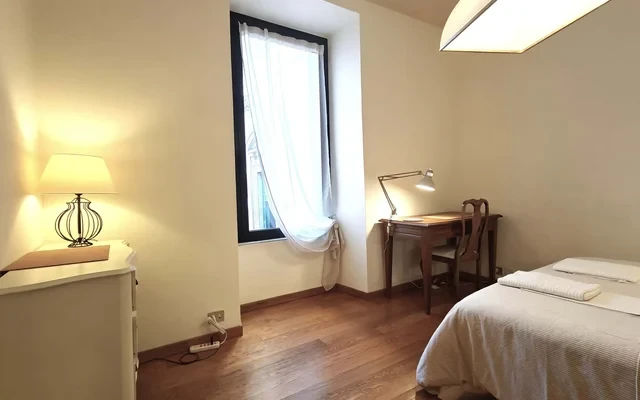Apartment in Via di Sant'Andrea delle Fratte, Roma for 68 m² with 2 bedrooms 2