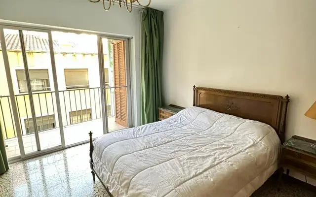 Luminous double bedroom near Parc de la Ciutat 0