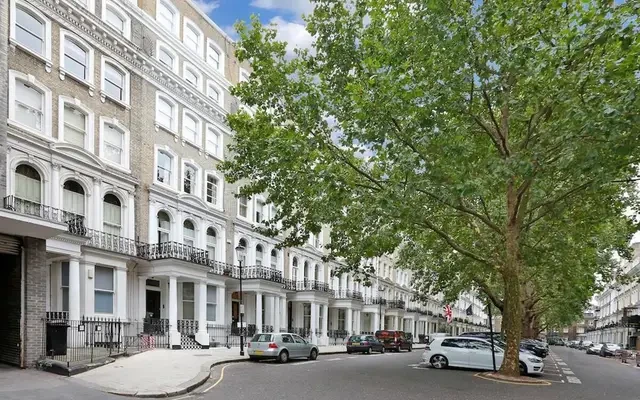 Beaufort Gardens, Knightsbridge, London, SW3 1PU 4