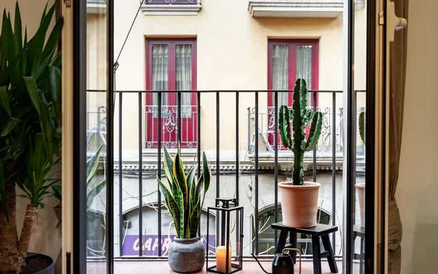 Faya - 1 bedroom and balcony in Gracia 4