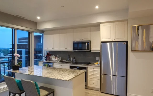 LPH 7 - 9618 Yonge St 0
