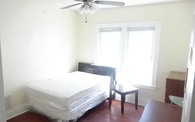 301 Maple St Apartment 2 3