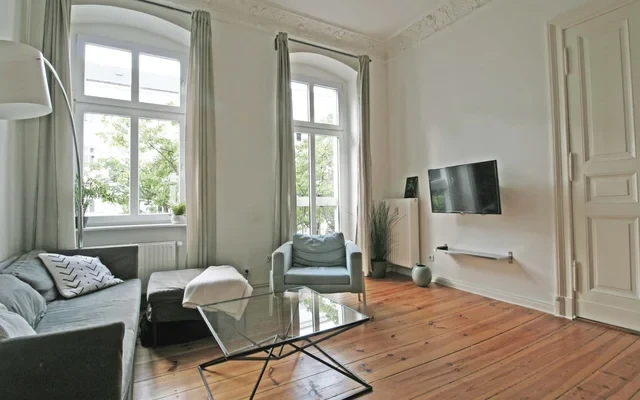 Moderne Altbau-Wohnung WG-geeignet 1