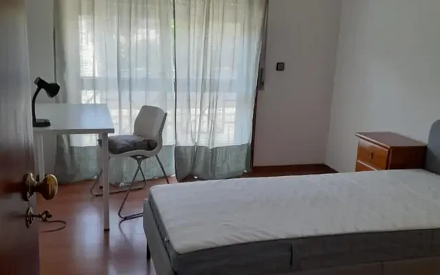 house near Rua 24 de Junho - chỗ ở sinh viên tại Guimaraes - Comfy single bedroom close to Universidade do Minho