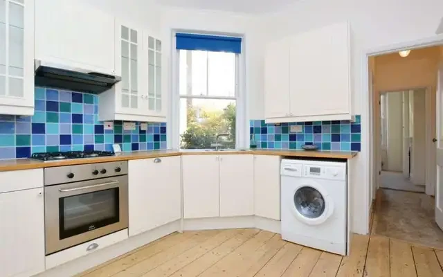 Essendine Road 3