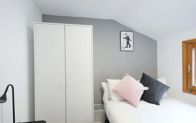 Calle Luna 19 3º DerES-15-005-002H 3