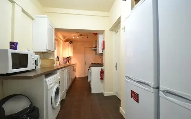 Entire Place·5B2B···132 Milner Road, Selly Oak 3