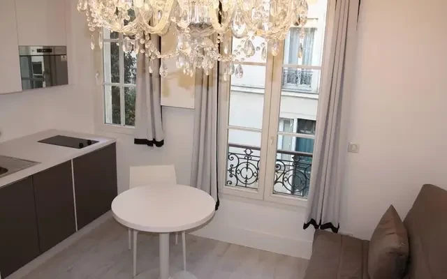 PARIS 13e·16m²·F1·Studio·With furniture 3