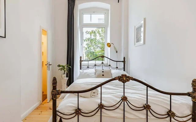 Designer 2 rooms Apt Kreuzberg Neukoelln center 1