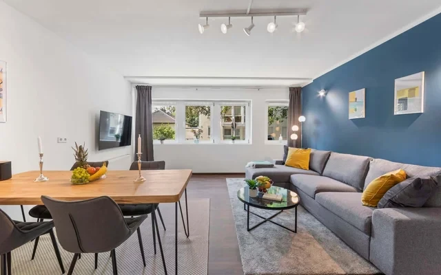 3-bedroom family home, freshly renovated 1