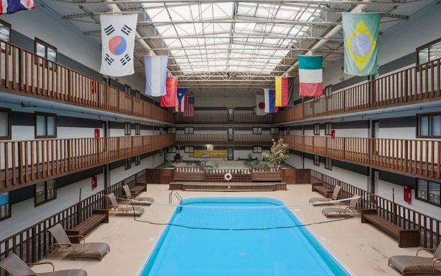 The Atrium Urbana 3