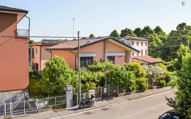 Homely single bedroom in Padua 0