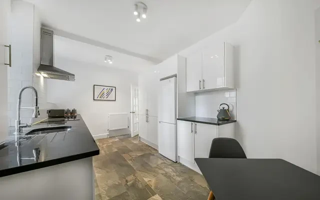 Cropthorne Court, 20-28 Maida Vale, London, W9 1TA 3