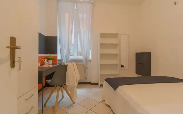Very comfy double bedroom in the centre of Trento 0