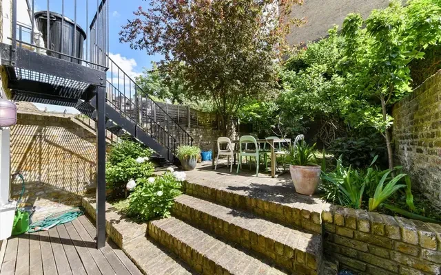 Claremont Square, London, N1 9LX 1