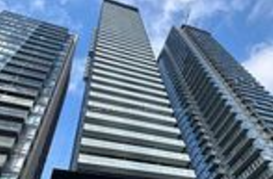 28 Wellesley St E 2105