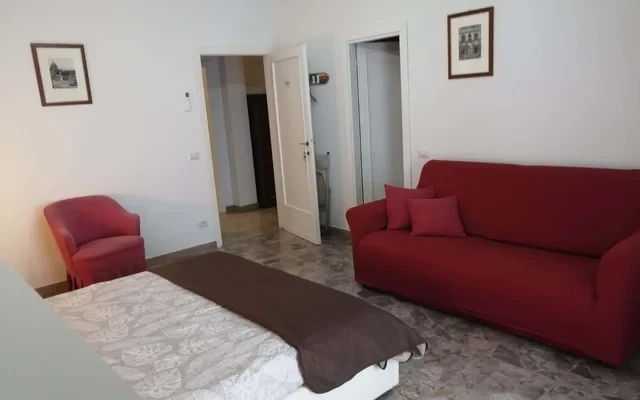 Appartamento con due camere con bagno privato in Via Antonio del Pollaiolo a Firenze 3