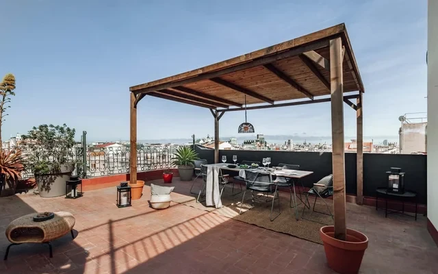 Aribe - 3 bedroom and terrace in Eixample Esquerra 0