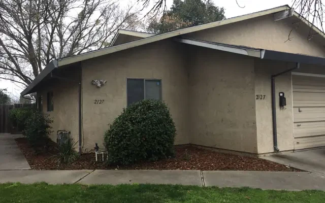 2127 E. 8th Street 0
