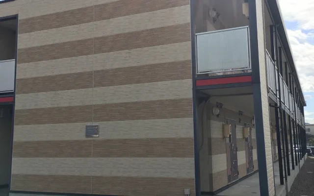 レオパレスラペ　ルミエ 0