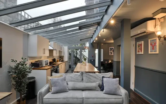 Francis Gardner Studios 3