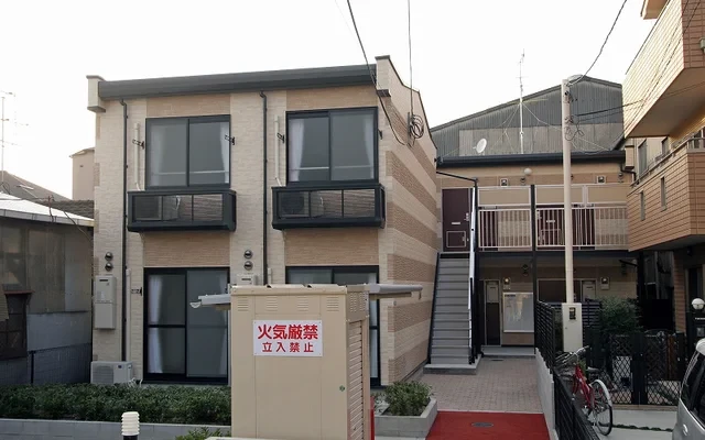 レオパレスカルチェ 0