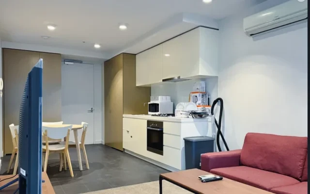 33 MacKenzie St 1