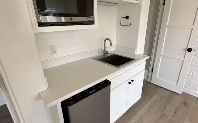 1214 Coast Village Road 1