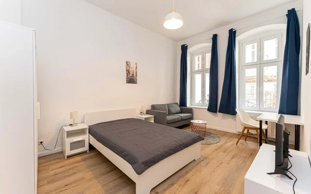 Studio Apartment 0